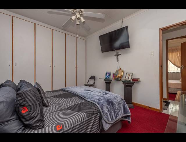 3 BEDROOM HOUSE FOR SALE IN WINCHESTER HILLS